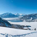 Chaletdorf Zellersee Kompleks wypoczynkowy