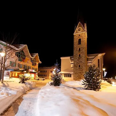 Chaletdorf Zellersee ホリデーパーク 3*