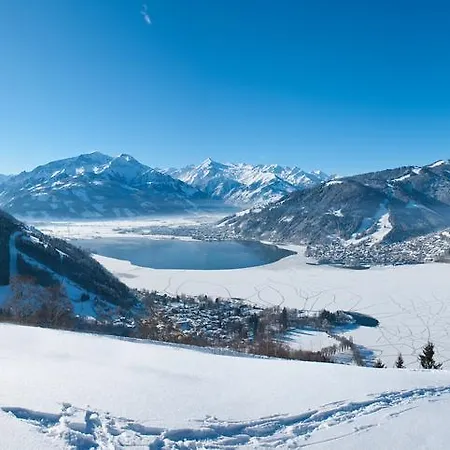 Chaletdorf Zellersee Tatil parkı