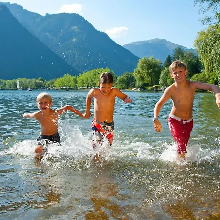 Chaletdorf Zellersee ホリデーパーク マイスホーフェン